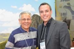 José Carlos (Diretor responsável da Revista e TV Empresas do Vale) e Leandro GArcia (Presidente da Goiás Turismo