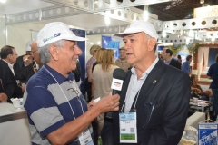 José Carlos, entrevistando Delfim da Costa Almeida (Sec. Exec. Convention & Visitors Bureau de Brasília)