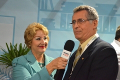 Rita Minami, entrevistando Agenor Braga Nascimento (Gerente do Mackenzie)