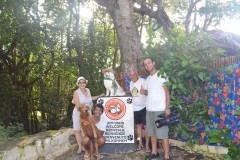 Rita Minami,José Carlos, Claudio e o proprietário do Bar e Restarante Cachorro.