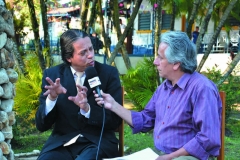 Mestre Quintino participando de uma entrevista para a TV Metropolitana