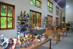 Pecas-de-ceramicas-para-venda-na-Casa-do-Artesao-Cunha-SP-2