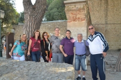 Ângela, Fernanda, Cristina, Dr. Elisio, Junior, José Carlos e Fabio, no Castelo