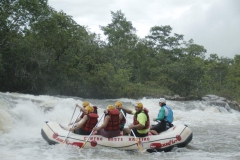 O grupo após  descer uma das pequenas cachoeira