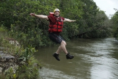 Tiago mostrando como se deve flutuar em pleno ar