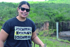 Dani (Turismóloga) no mirante da Cachoeira  Véo de Noiva, na Chapada dos Guimarães (MT).