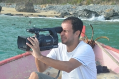 Claudio (cinegrafista), trabalhando em alto mar de Noronha (2)