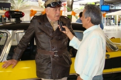 José Carlos, durante entrevista com Carlos Miranda, protagonista da série, O Vigilante Rodoviário; (3)