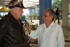 José Carlos, durante entrevista com Carlos Miranda, protagonista da série, O Vigilante Rodoviário; (8)