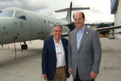 José Carlos e Frederico F. Curado (presidente da Embraer)