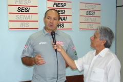 José Carlos entrevistando Montanaro ex-campeão de volei da Seleção Brasileira