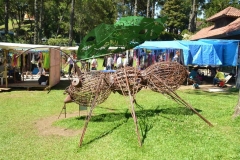 Uma peça trabalhada e exposta ao ar livre