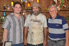 Tiago (cinegrafista), Luiz Benedito (artesão) e José Carlos