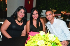 Sandra, Agda Santos e Lucas