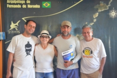 Claudio, Rita Minami, Engº Leonardo Veras e José Carlos, na parte interna do Museu Tubarões, em Fernando de Noronha (PE)