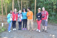 Grupo iniciando a caminhada nas trilhas do Spaventura