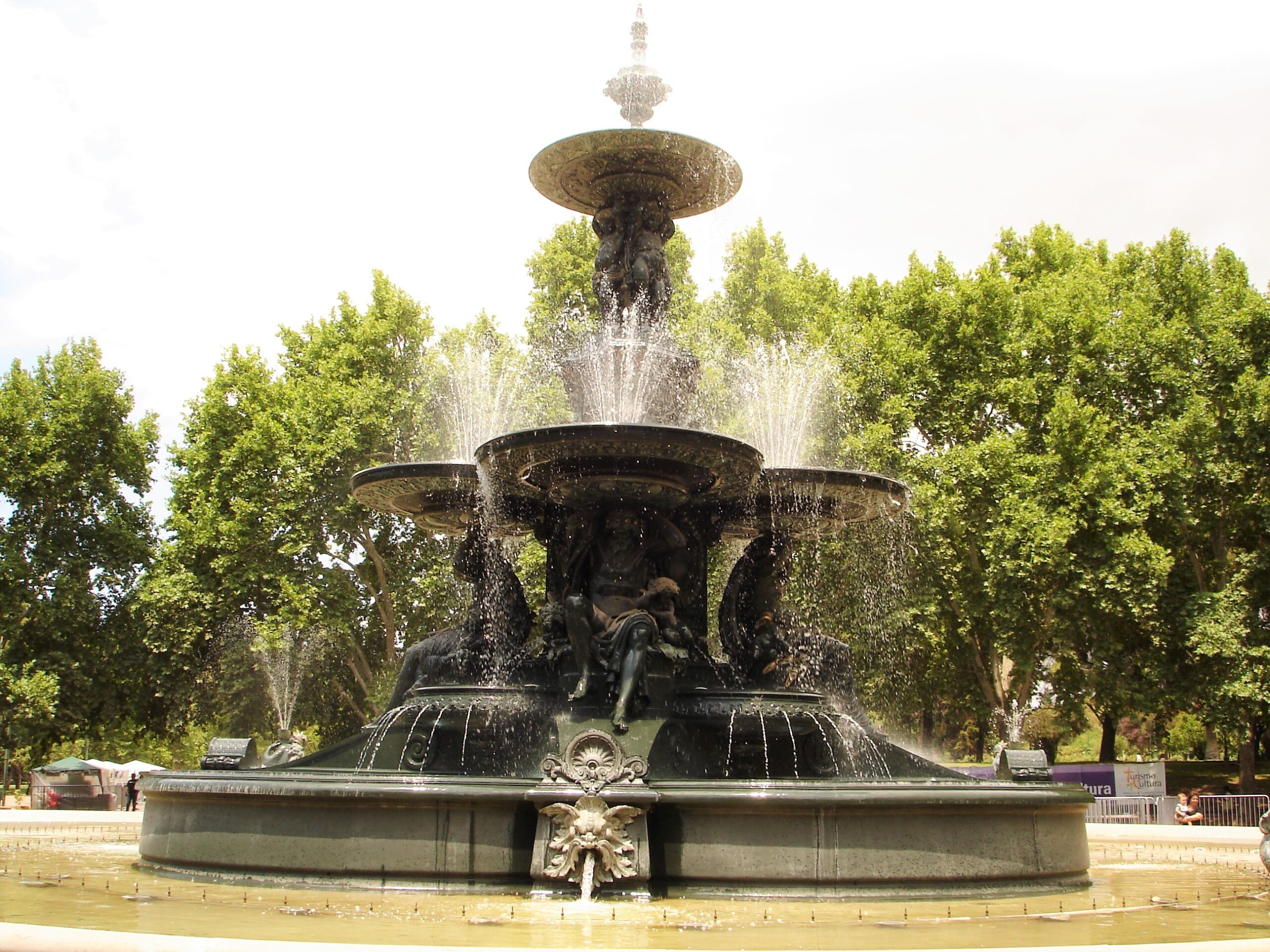 FUENTE DE LOS CONTINENTES